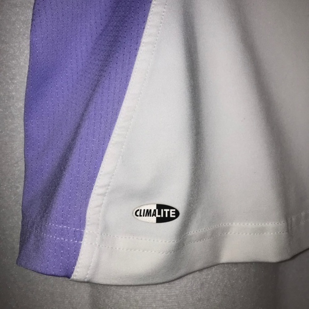 Adidas Women’s Sleeveless white lavender Athletic Top Size Medium - Picture 5 of 8